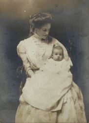 Evelina Tucker Bedinger Trapnell with Frederica Holmes Trapnell