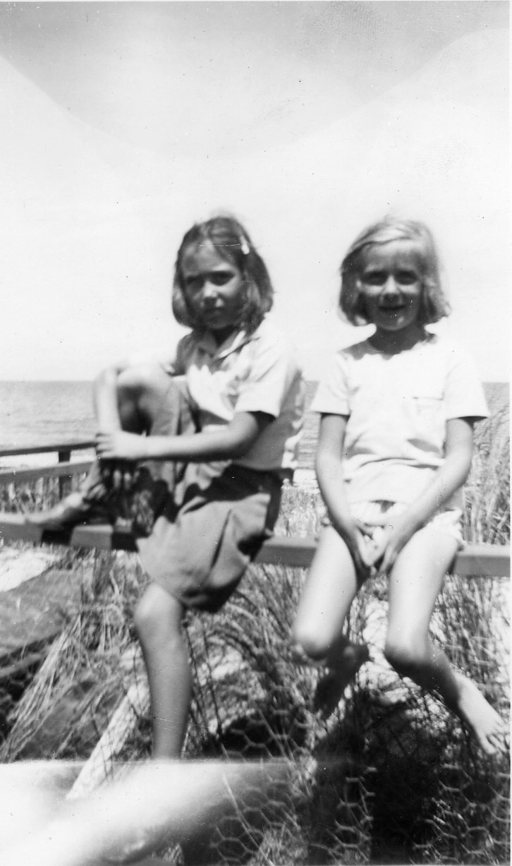 Margaret La Cossitt and Sally Trapnell, abt 1943