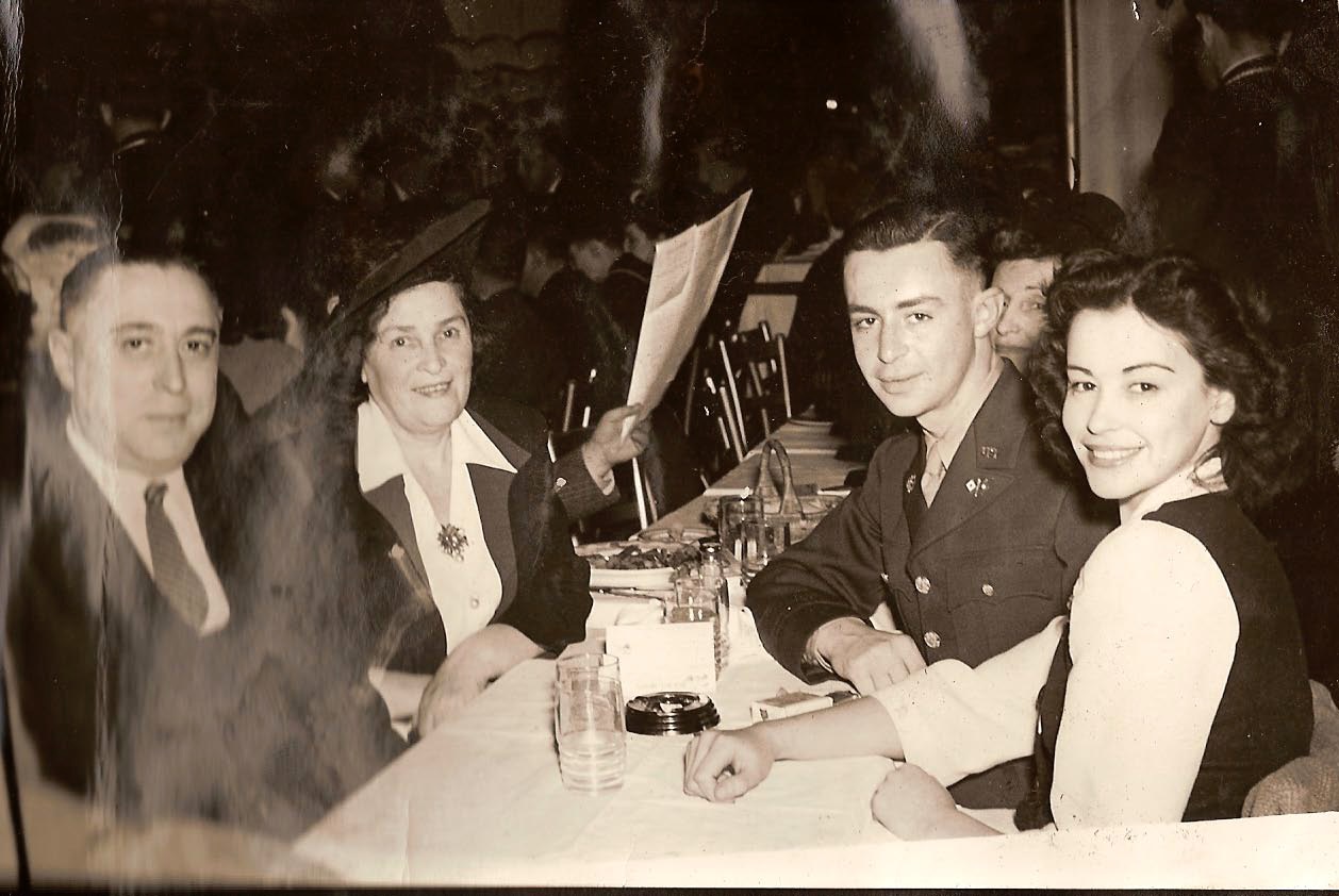 Sheinaus family photo Foff, Nettie, Harold and Ruth abt. 1941