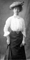 Edna Valentine circa 1902