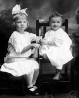 Emily & Betty Trapnell, circa 1915-16